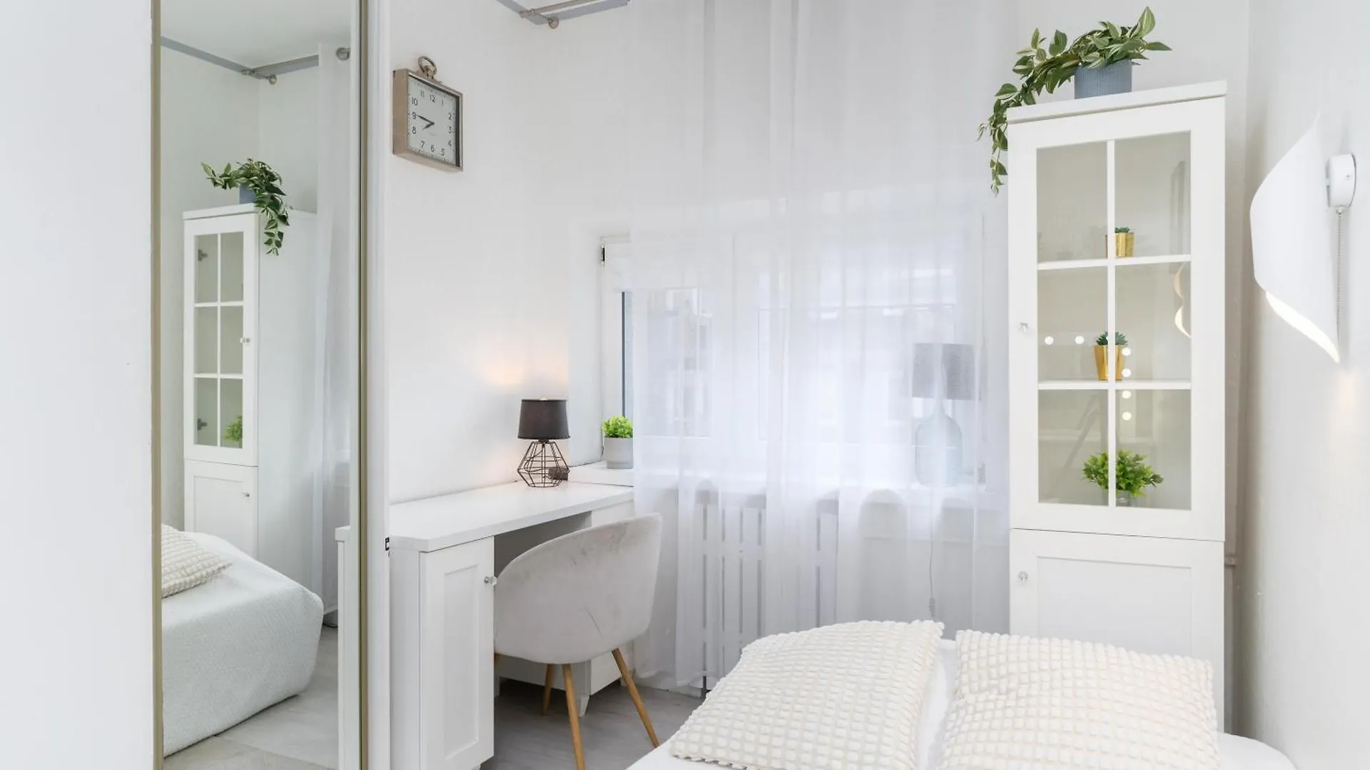 Vistula River Urban Jungle Apartment Krakow