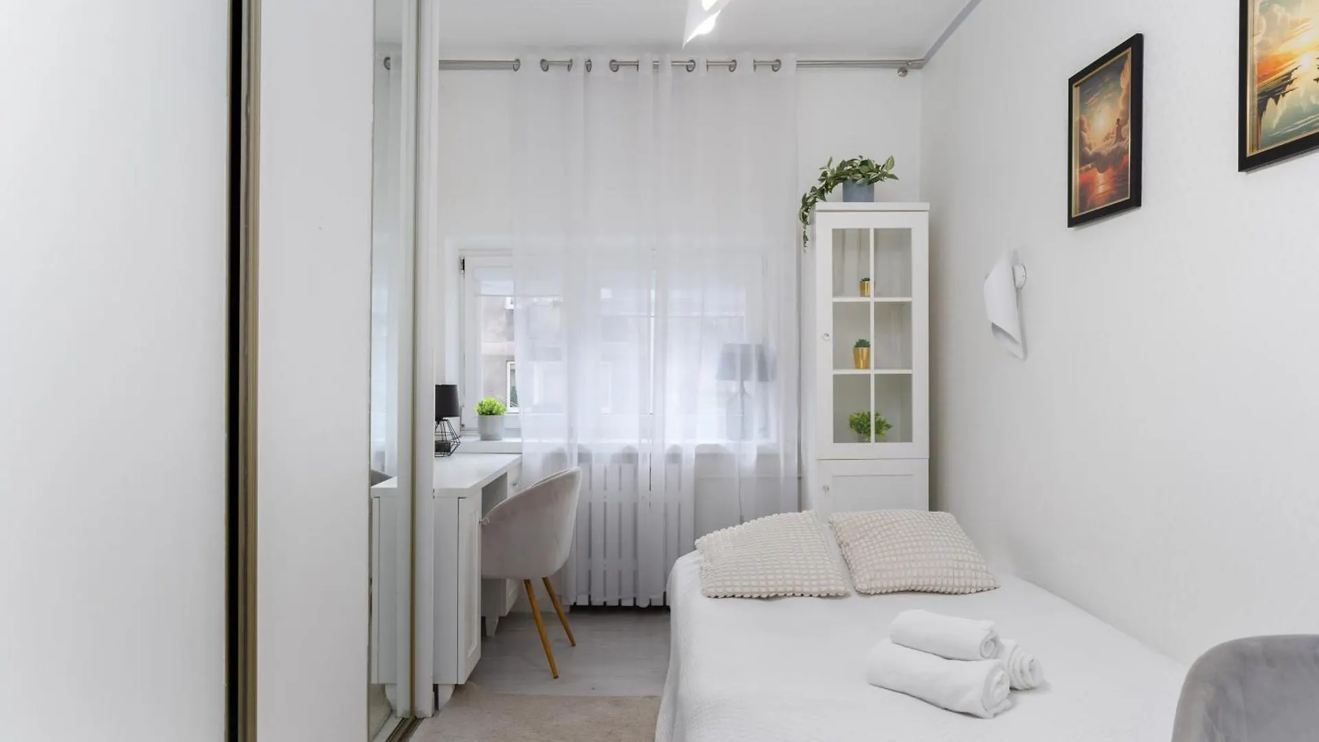 Vistula River Urban Jungle Apartment Krakow Poland