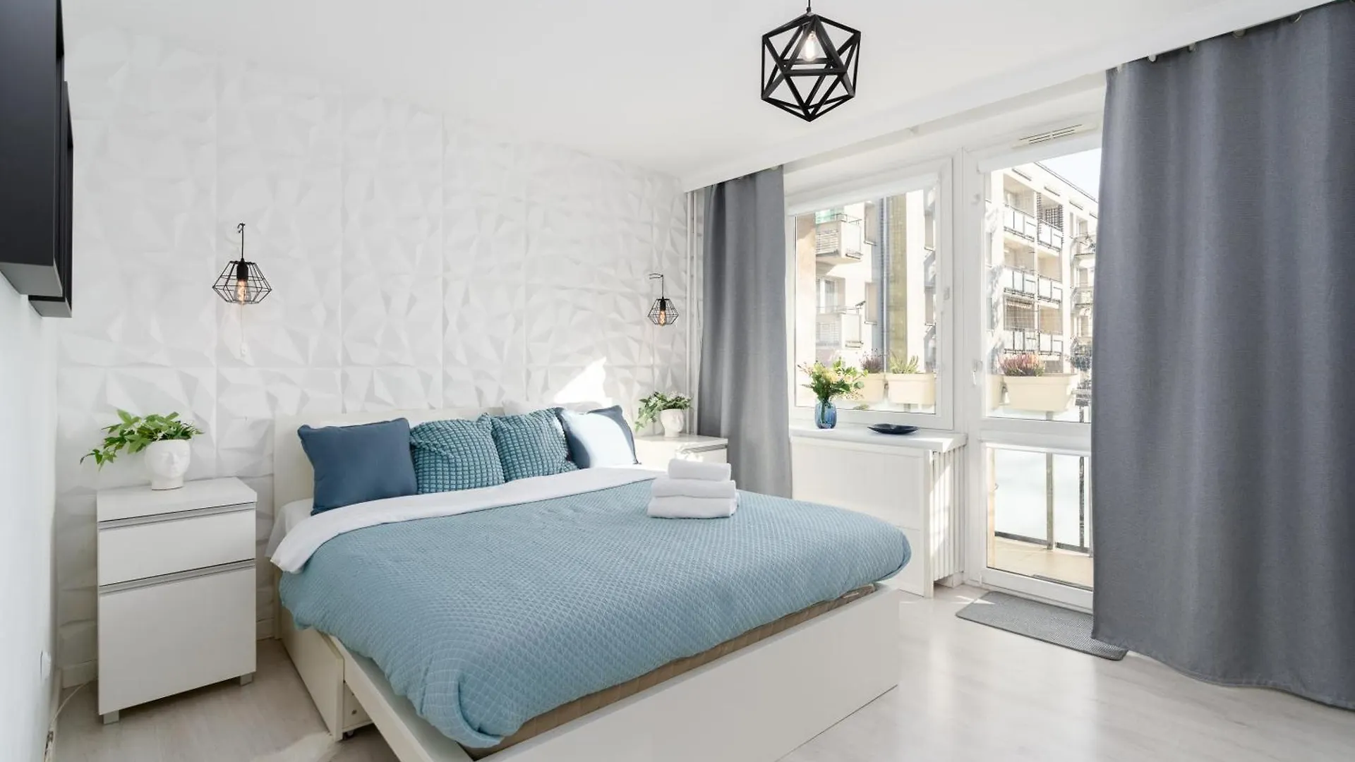 Vistula River Urban Jungle Apartment Krakow Poland